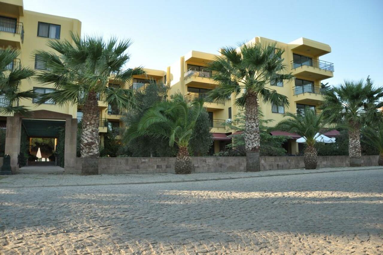 Palm Court Suites Аявали Екстериор снимка