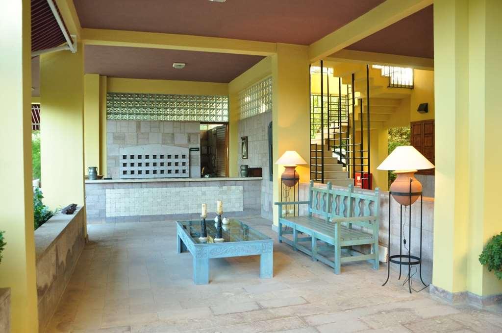 Palm Court Suites Аявали Съоръжения снимка