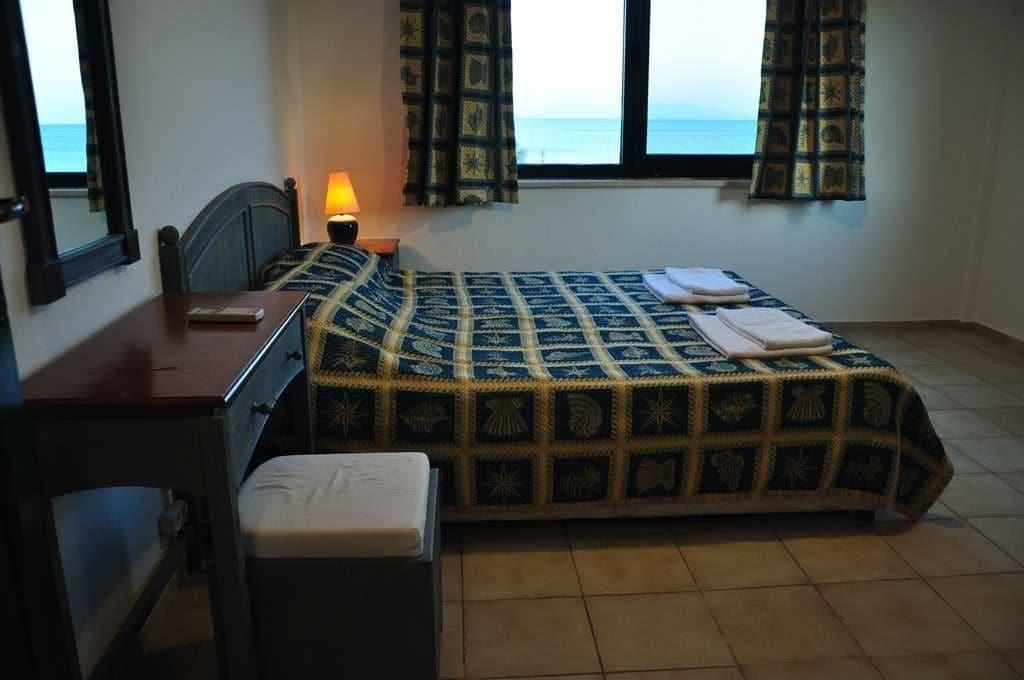 Palm Court Suites Аявали Екстериор снимка