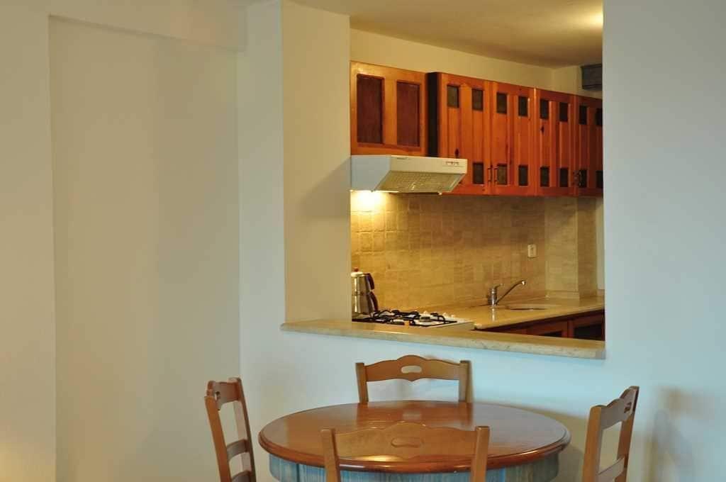Palm Court Suites Аявали Екстериор снимка