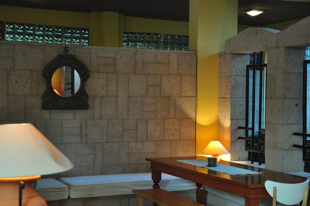 Palm Court Suites Аявали Екстериор снимка