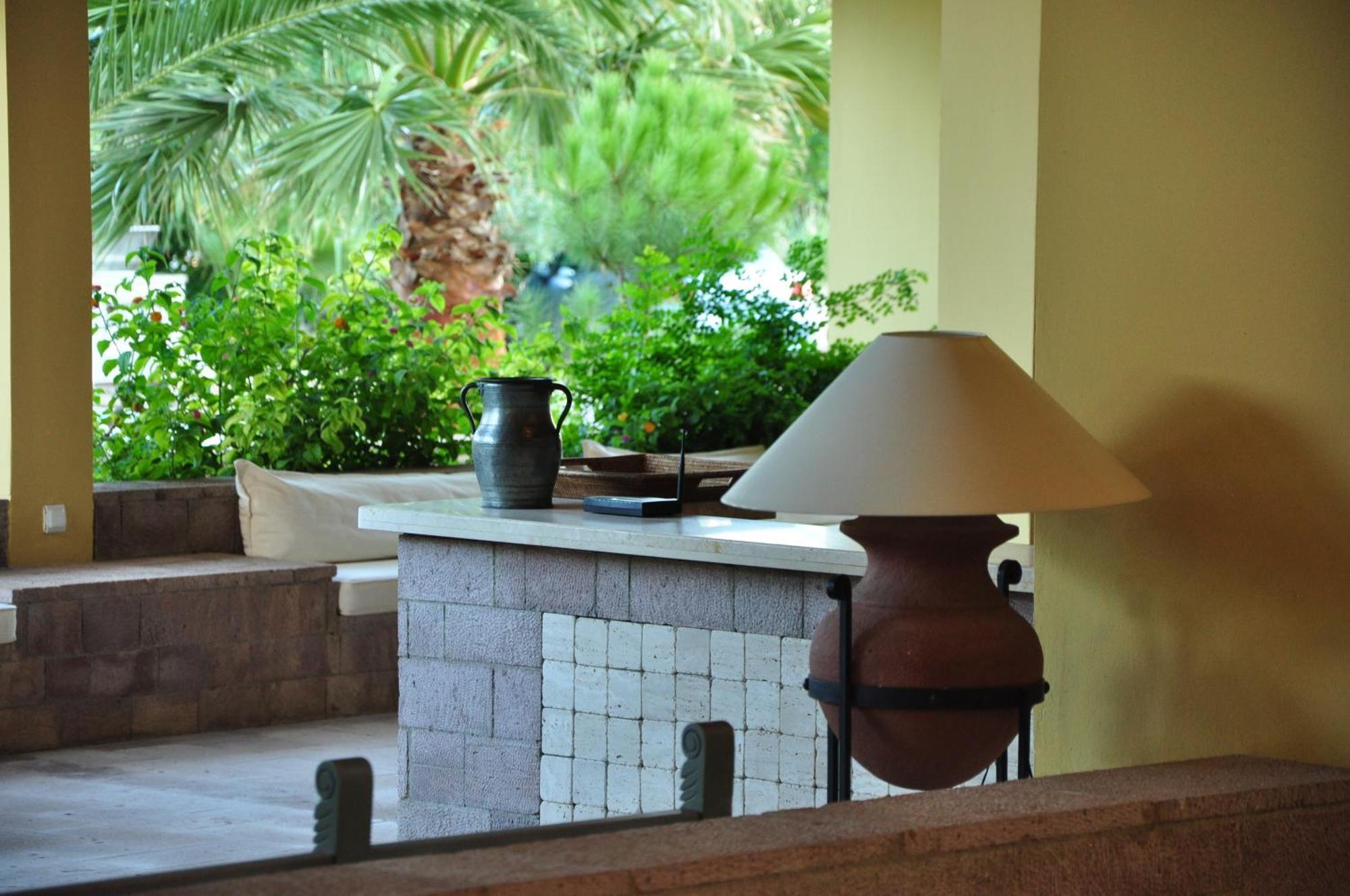 Palm Court Suites Аявали Екстериор снимка