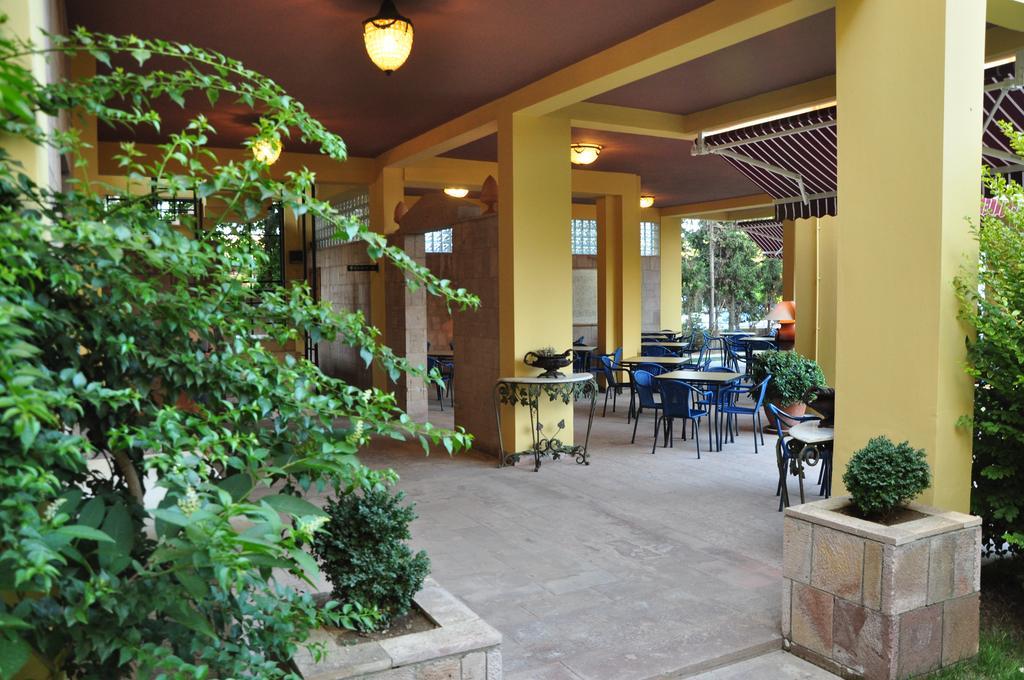 Palm Court Suites Аявали Екстериор снимка