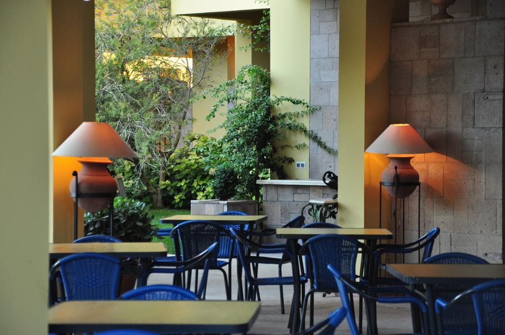 Palm Court Suites Аявали Екстериор снимка