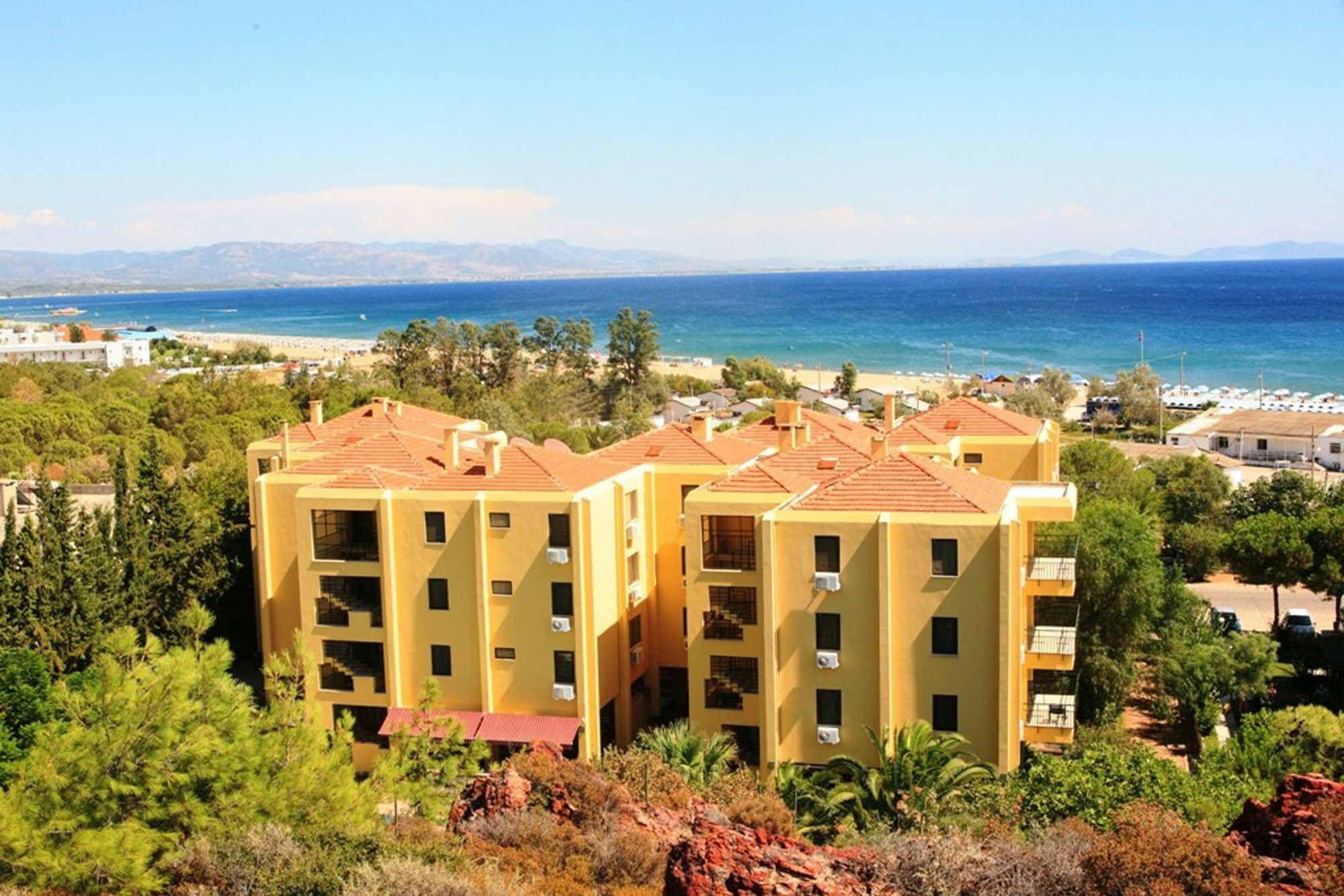 Palm Court Suites Аявали Екстериор снимка